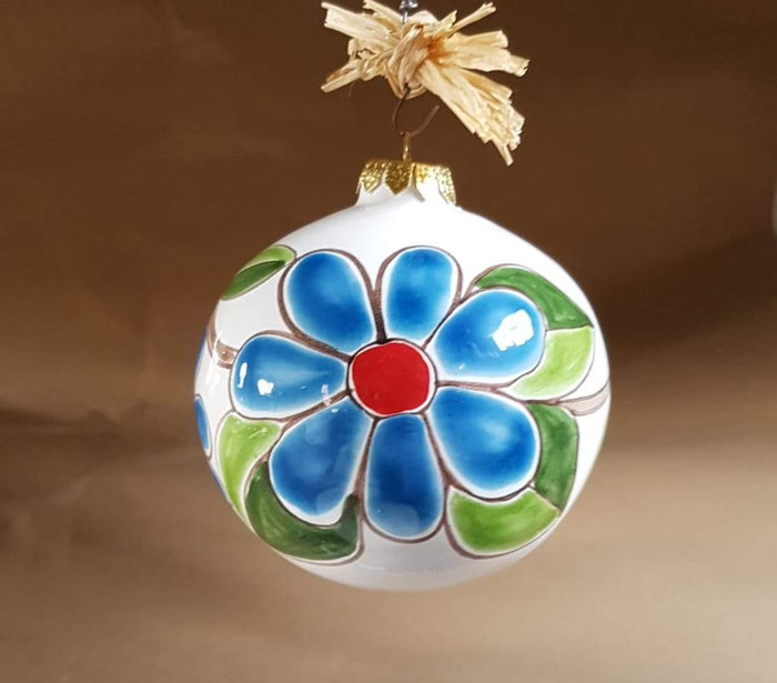 Christmas Bauble Daisies